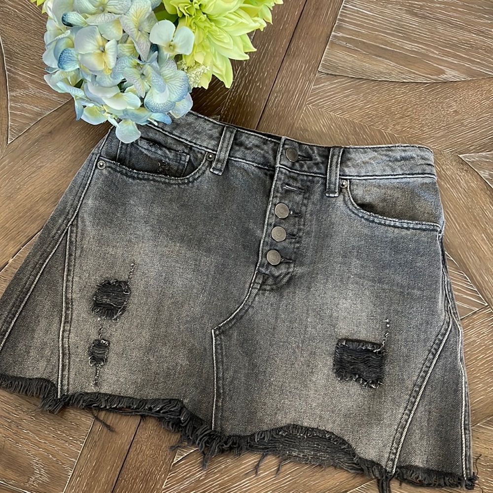 We The Free Women's sz 26 Black Frayed Distressed Denim Button Fly Mini Skirt